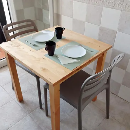 3 Bed, Paloma Park Apartment *